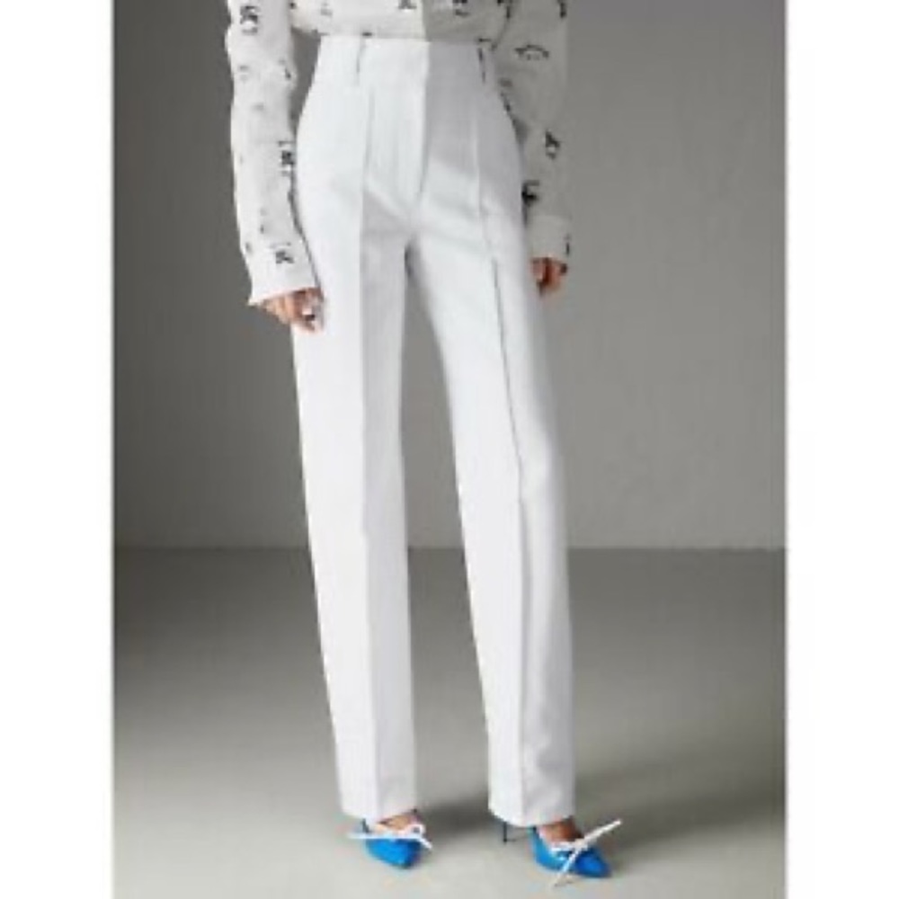 Burberry like new Skerton white pants